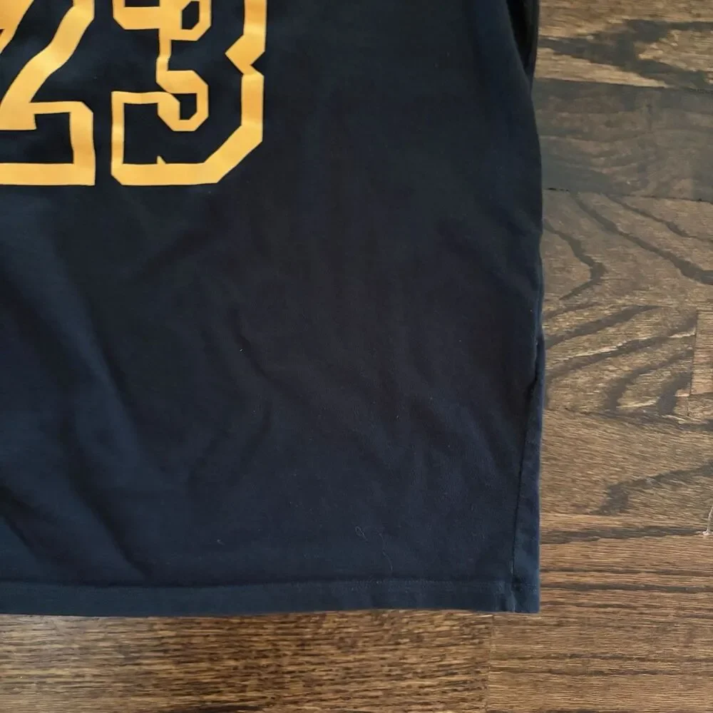 Nike Los Angeles Lakers LeBron James #23 Dri-FIT Kids T-Shirt Size Large L